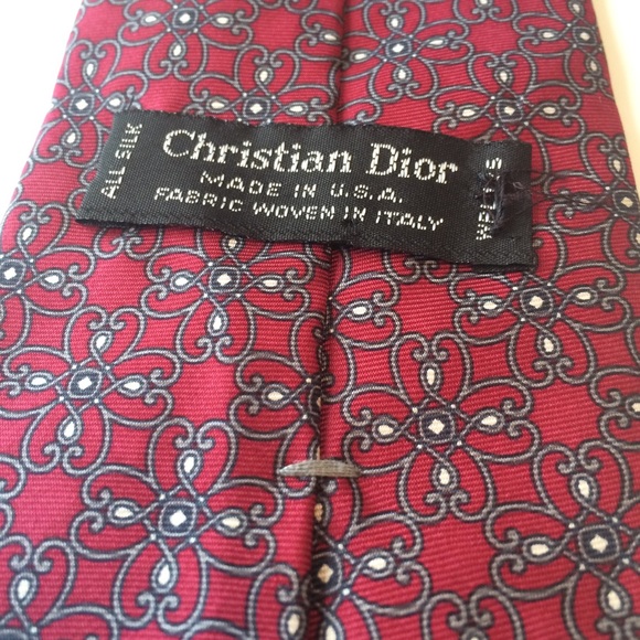 Christian Dior Italian Silk Red Men’s Necktie - Picture 2 of 3